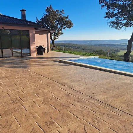 слънчевите къщи-село китка Villa *