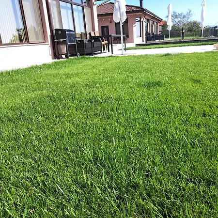 слънчевите къщи-село китка
