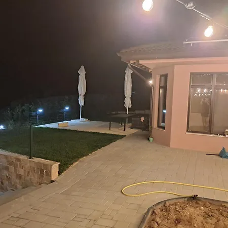 Villa слънчевите къщи-село китка *